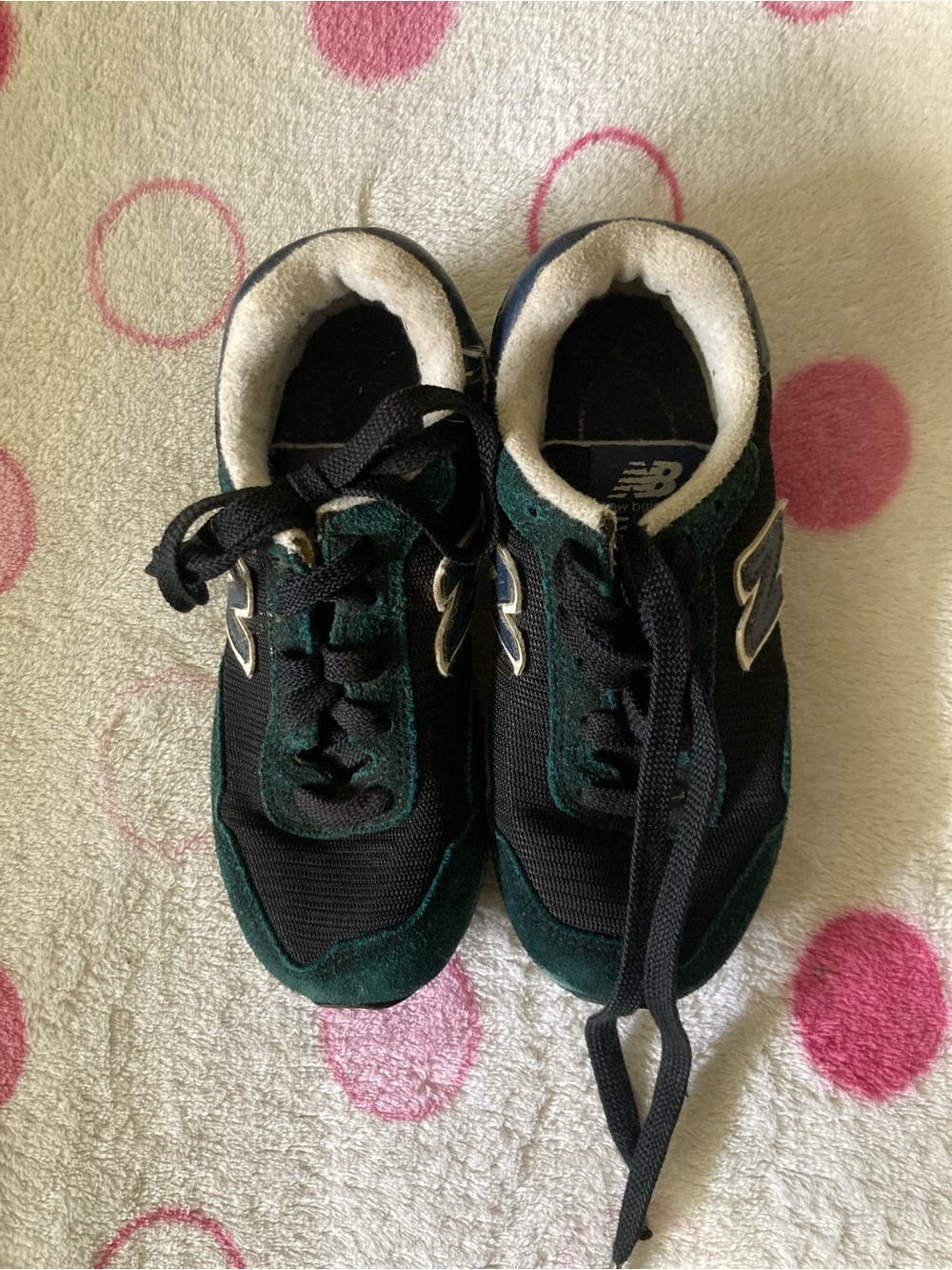 New Balance Kids Black & Dark Green Lace-Up Sneakers